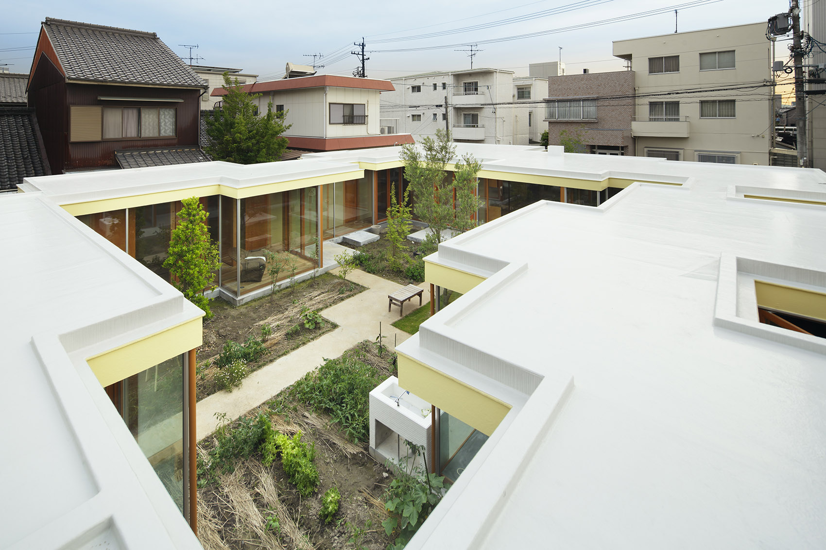 39-nagoya-courthouse-by-takeshi-hosaka-architects.jpg